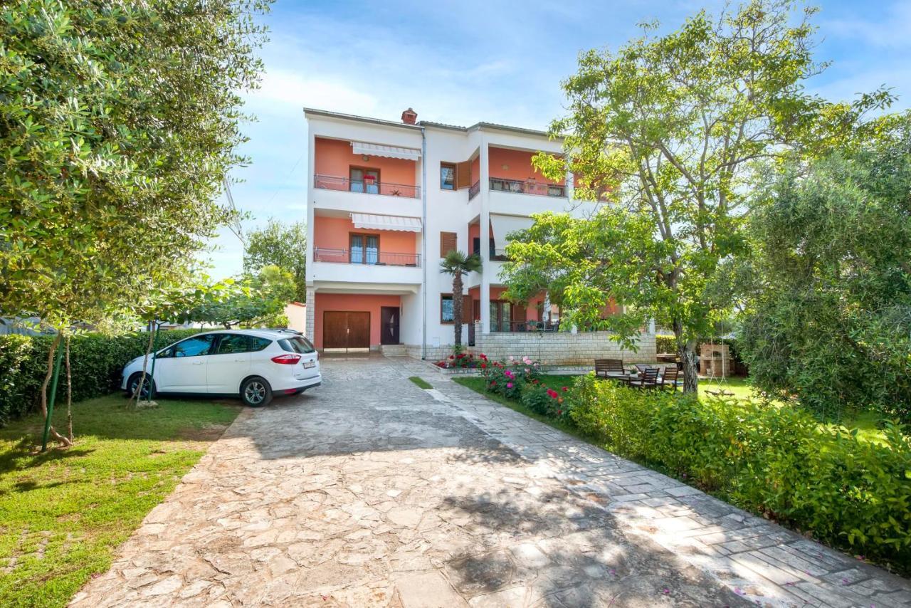 Apartments Adria Ровинь Экстерьер фото