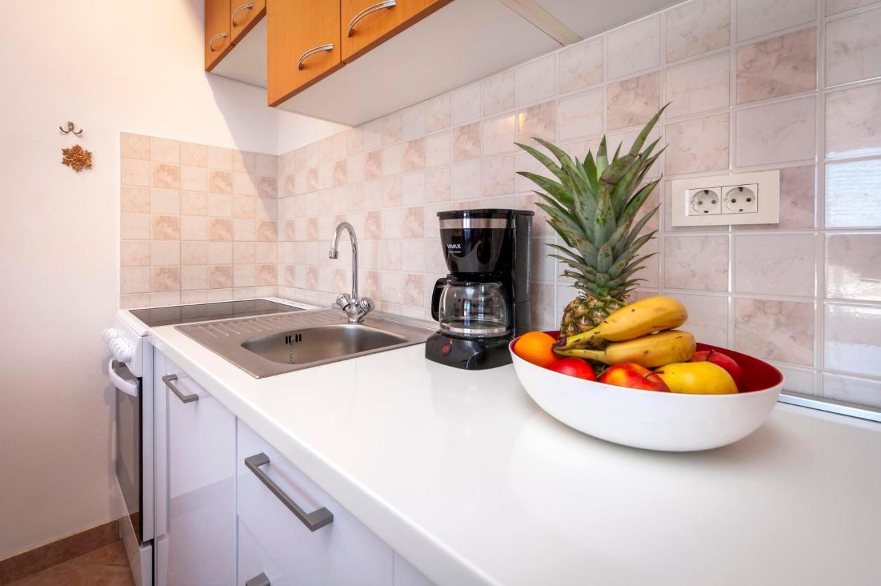 Apartments Adria Ровинь Экстерьер фото