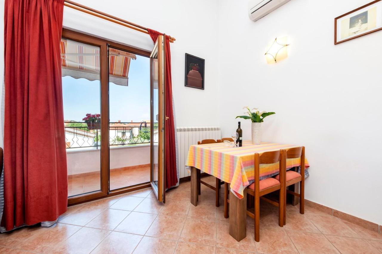 Apartments Adria Ровинь Экстерьер фото