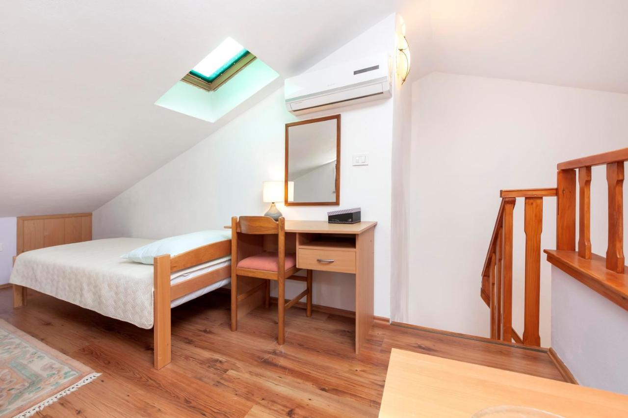 Apartments Adria Ровинь Экстерьер фото